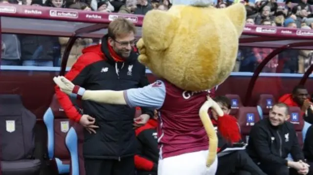 Juergen Klopp and Aston Villa mascott