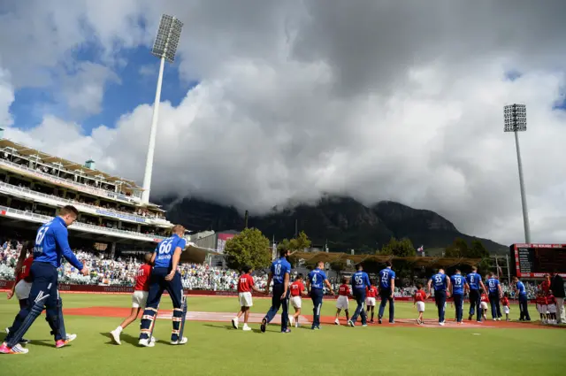 England enter the pitch