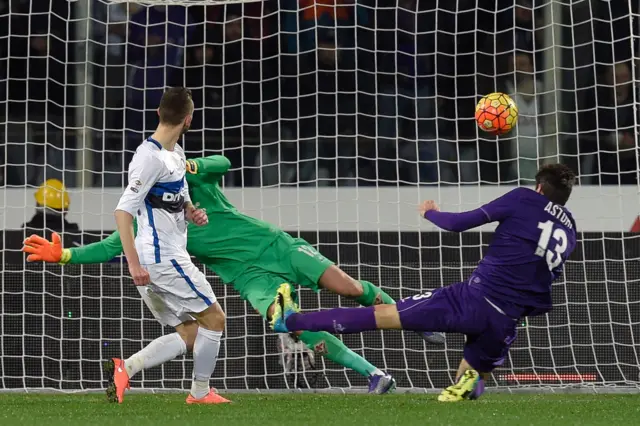 Marcelo Brozovic scores