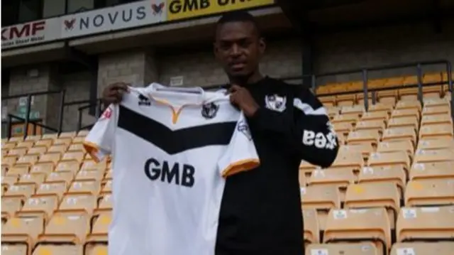 Theo Robinson holding Port Vale shirt