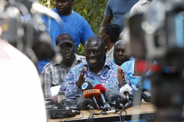 Kizza Besigye