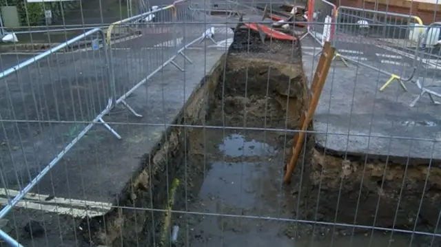 Headington hospital pipeline trench