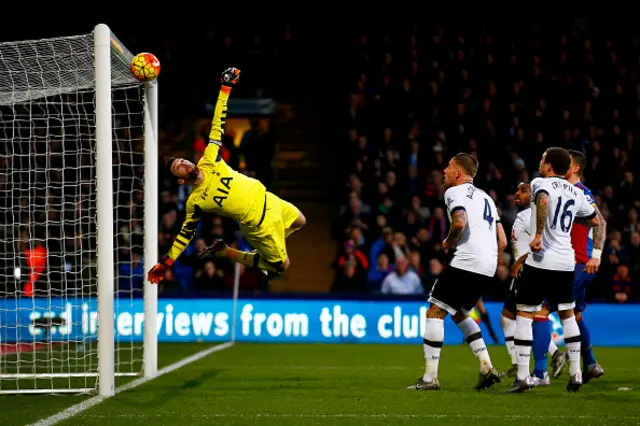 Hugo Lloris makes a save