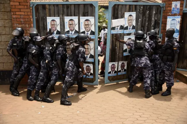 Police at FDC offices