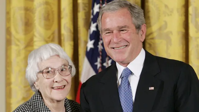 Harper Lee with President George W Bush in 2007