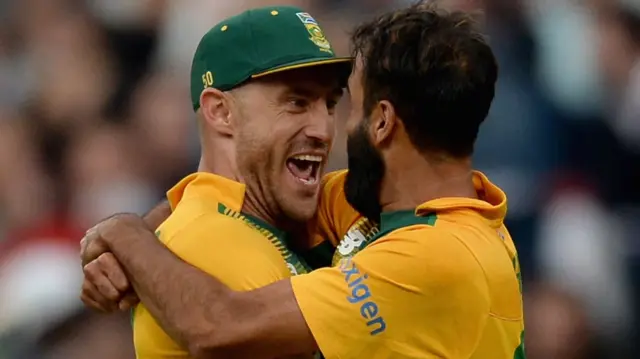 Faf Du Plessis and Imran Tahir celebrate