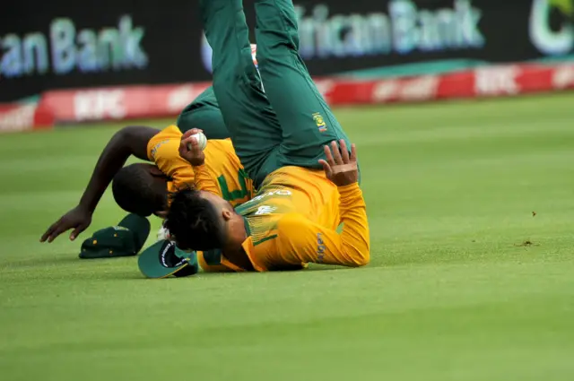 JP Duminy makes a catch