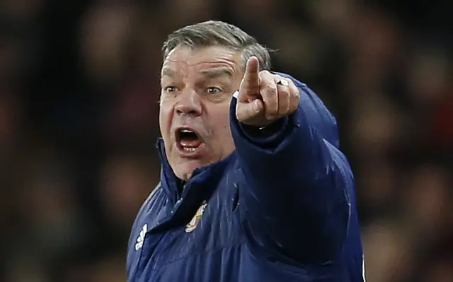 Sam Allardyce instructs