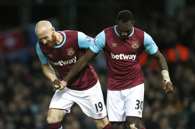 Michail Antonio celebrates