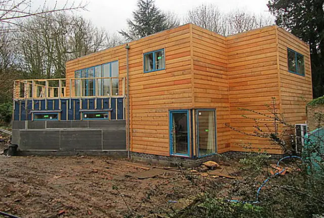 The Aviary, Burton