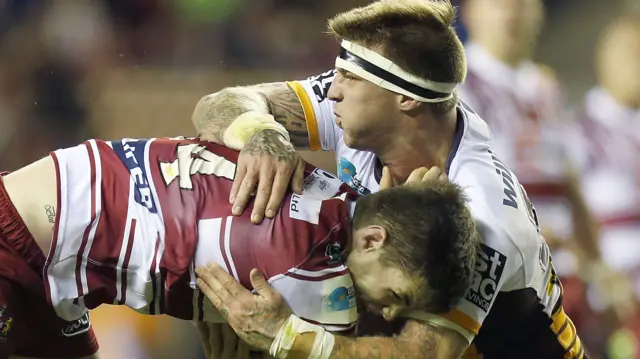 Josh McGuire tackles John Bateman