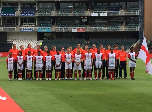 England sing the national anthem