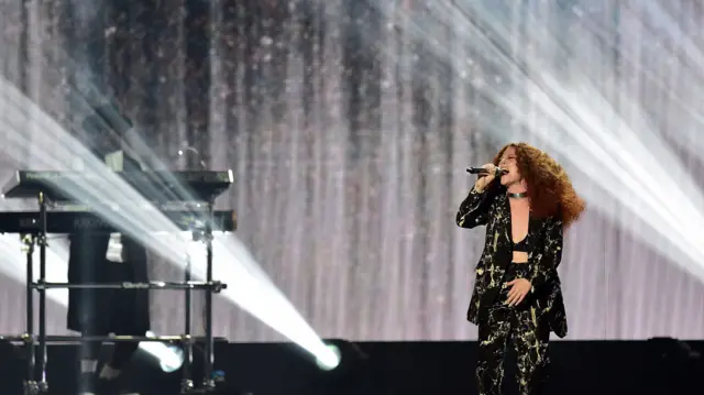 Jess Glynne