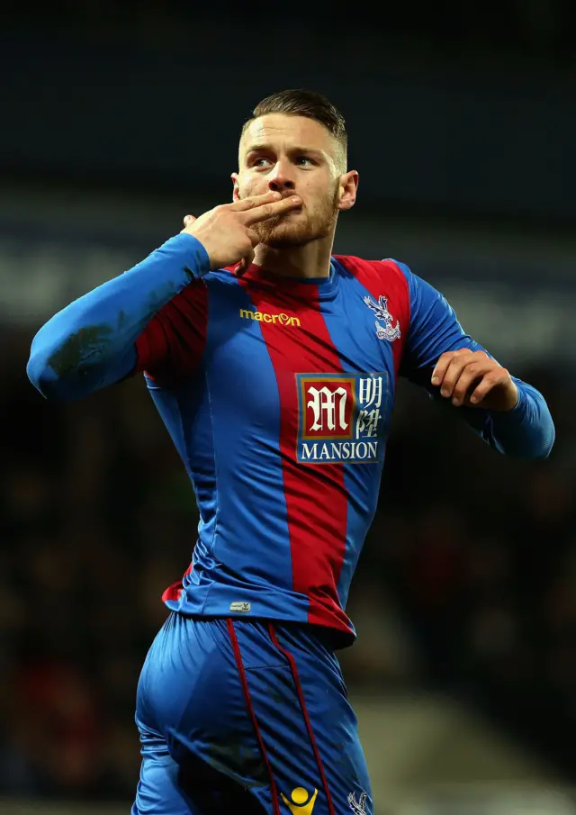 Connor Wickham scores for Crystal Palace