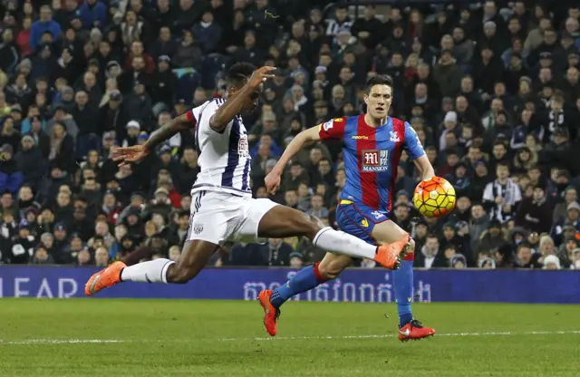 Saido Berahino makes it 3-0