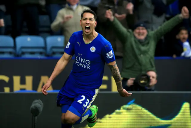 Leonardo Ulloa celebrates for Leicester