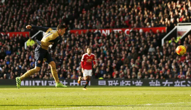 Mesut Ozil scores