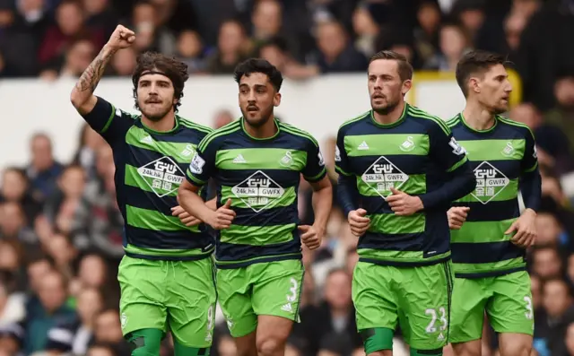 Alberto Paloschi celebrates