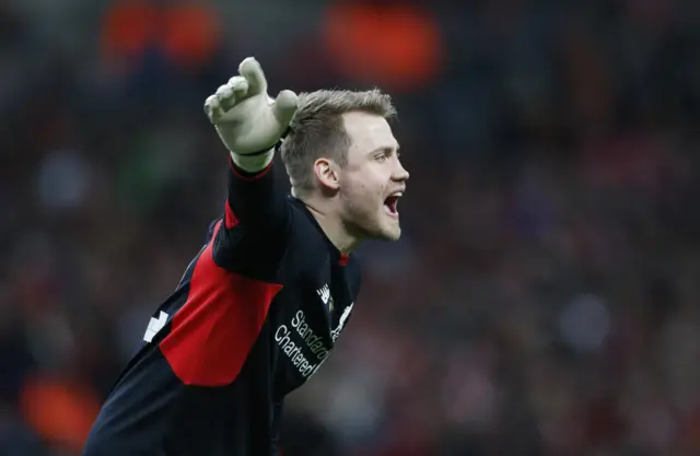 Simon Mignolet instructs