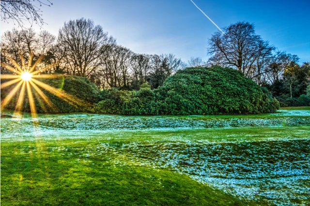 Setting sun at an icy Wortley Hall, Barnsley