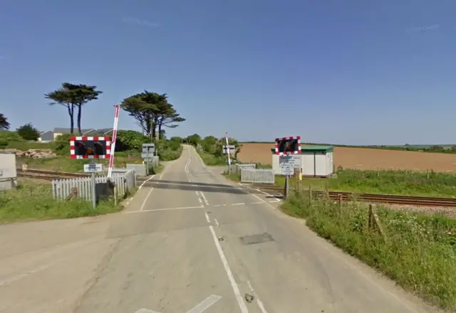 Gwinear level crossing