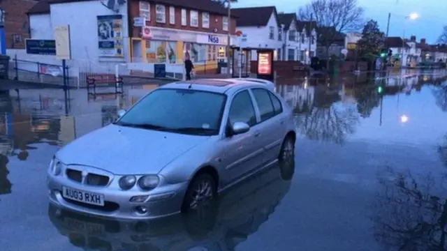 Abingdon Road flood in 2014