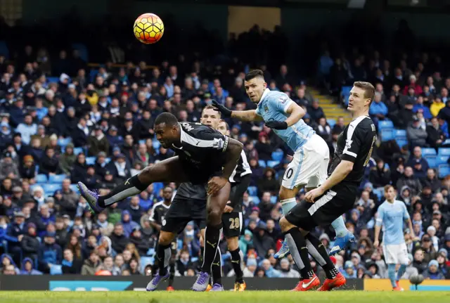 Sergio Aguero scores for Manchester City