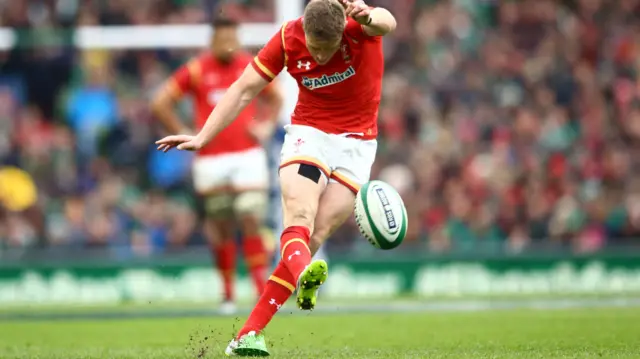 Rhys Priestland kicks a penalty