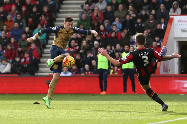 Mesut Ozil scores