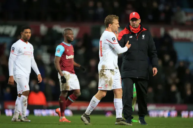 Jurgen Klopp looks dejected