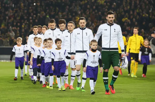 Spurs enter the stadium