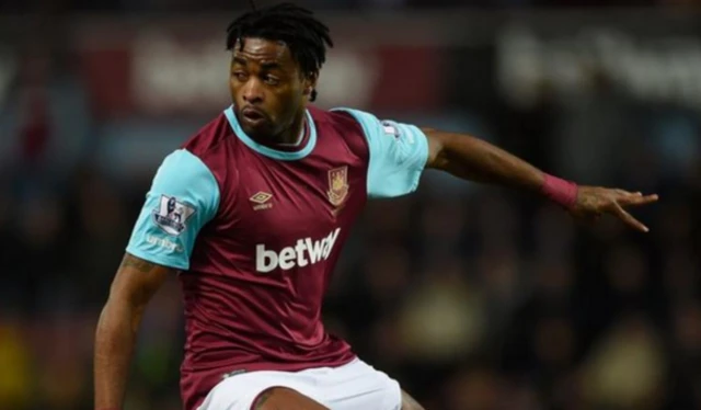 Alex Song