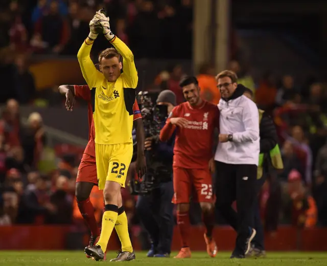 Liverpool goalkeeper Simon Mignolet celebrates