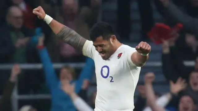 England's Manu Tuilagi celebrates