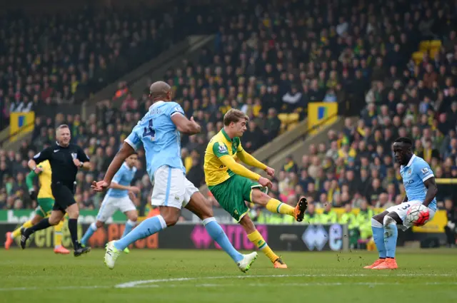 Patrick Bamford shoots