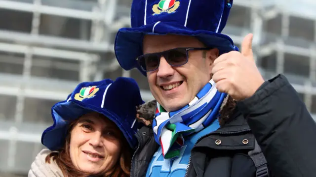 Italy fans