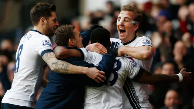 Tottenham players celebrate