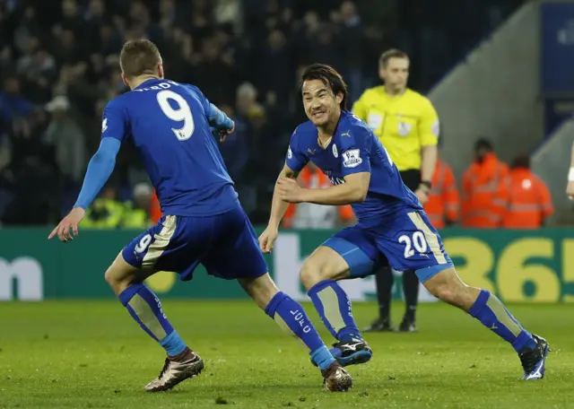 Jamie Vardy and Shinji Okazaki