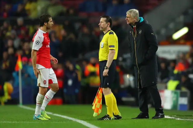 Mathieu Flamini comes off