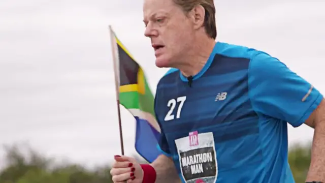 Eddie Izzard running
