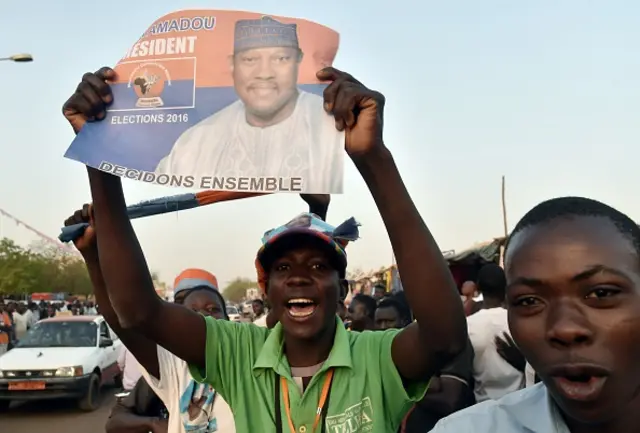 Supporters of Niger's leading opposition figure and contender for the Febuary 21 presidential election Hama Amadou, jailed since November 2015