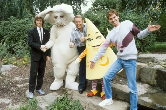 Peter Duncan, Paul Daniels, Phillip Schofield and Wizbit