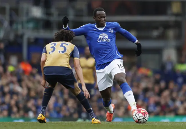 Romelu Lukaku is trying to make things happen for Everton