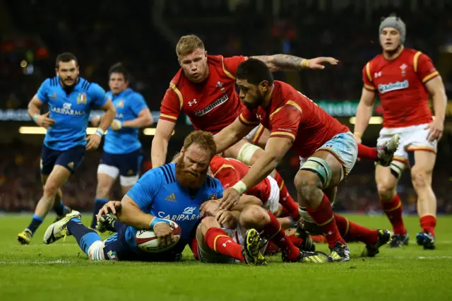 Gonzalo Garcia scores for Italy