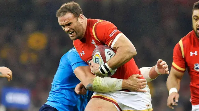 Wales' Jamie Roberts