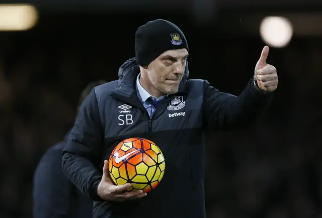 Slaven Bilic gestures