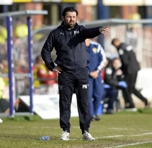 Dundee boss Paul Hartley