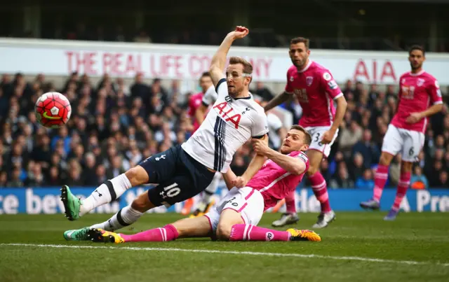 Harry Kane scores for Tottenham