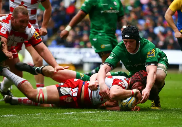 Lewis Ludlow scores for Gloucester