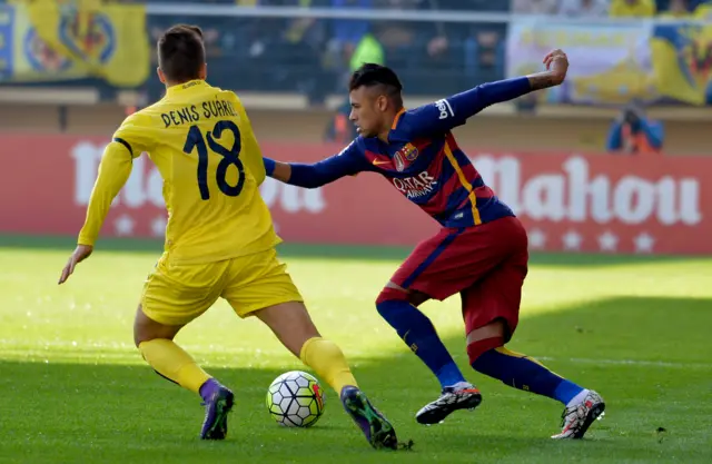 Neymar runs at Denis Suarez